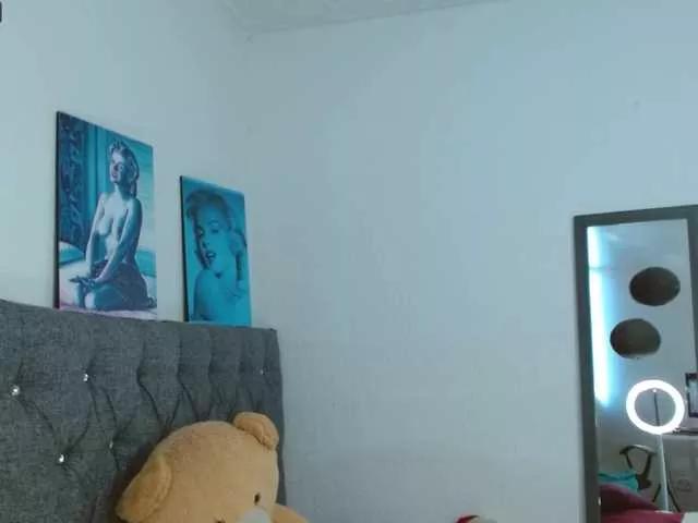 MiaaDavis on BongaCams 