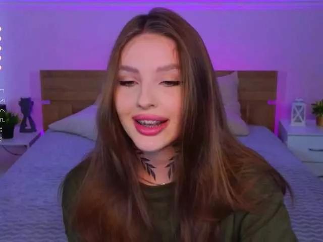 miachill on BongaCams 