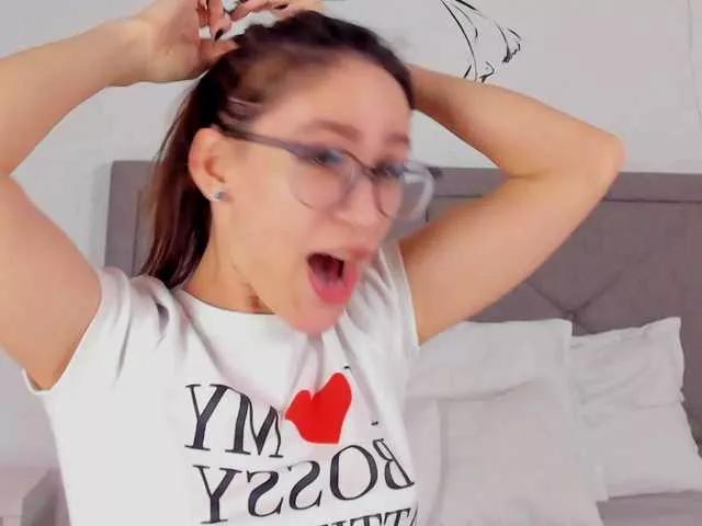 NicoleIris on BongaCams 