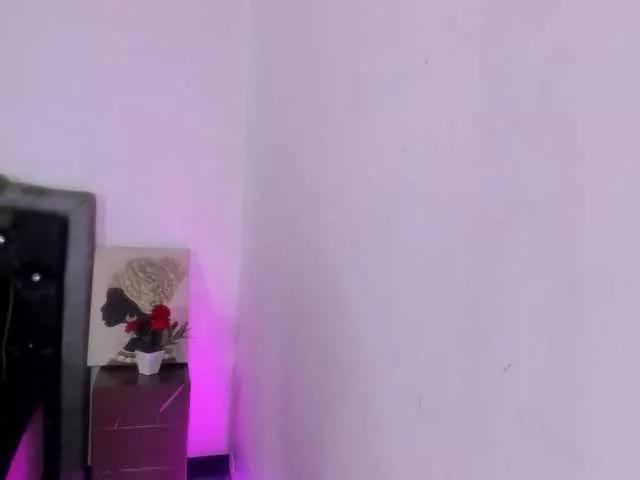 Nikkenyx on BongaCams 