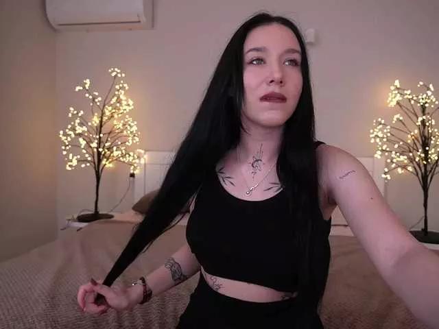 NikkiGold