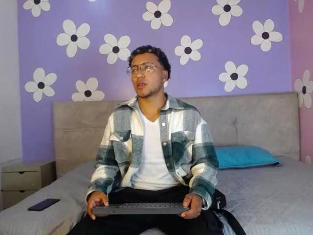 Noa-N-Carolain on BongaCams 