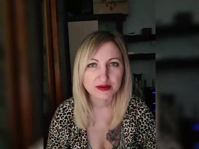 Nushka1939 on BongaCams 