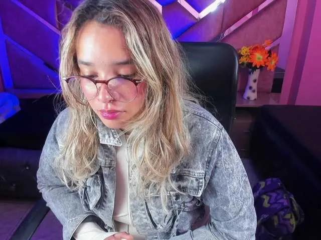 OliviaFox on BongaCams 