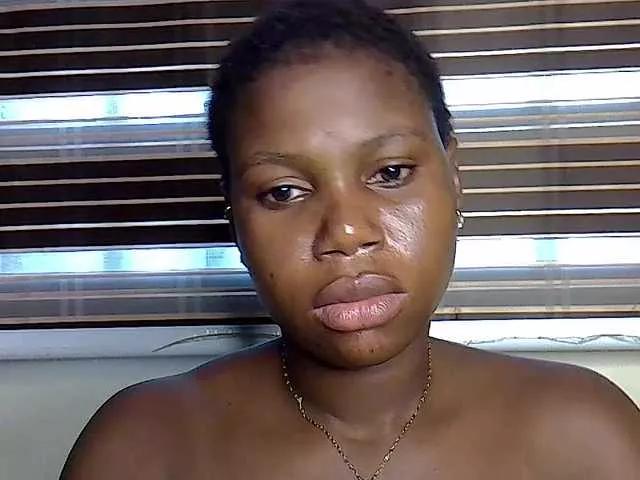 Plumnjuicyxx on BongaCams 