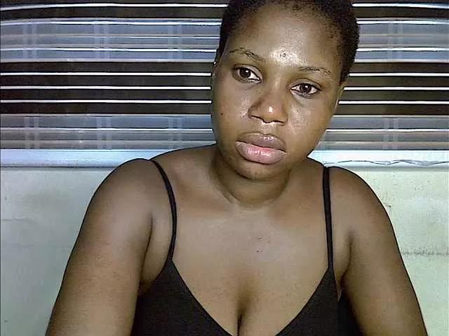 Plumnjuicyxx on BongaCams 