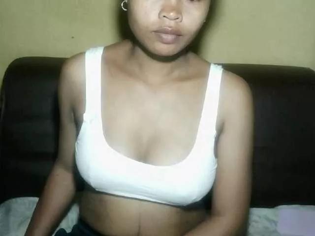 Pussy01lips on BongaCams 