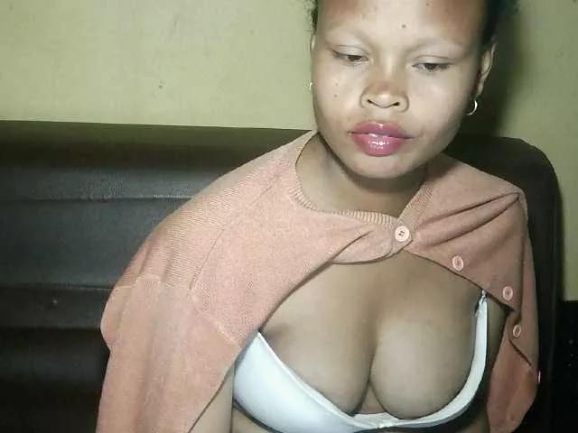 Pussy01lips on BongaCams 