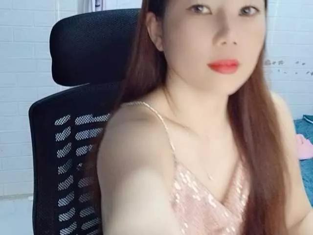Queendy on BongaCams 