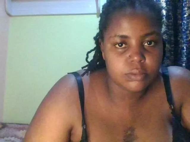sauccyspoilage on BongaCams 