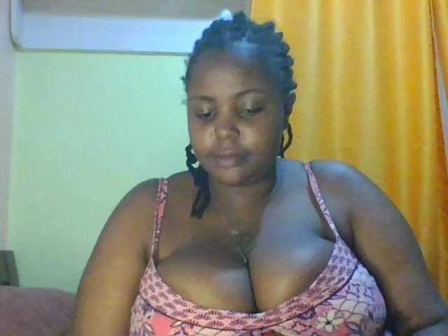 sauccyspoilage on BongaCams 