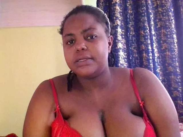sauccyspoilage on BongaCams 