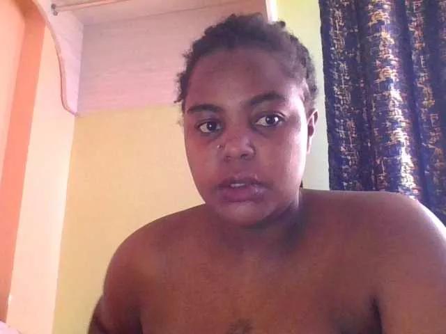 sauccyspoilage on BongaCams 