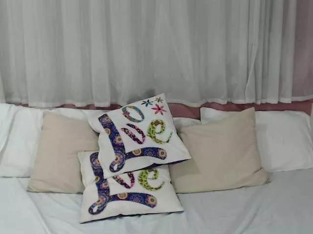 ScarletLevis on BongaCams 