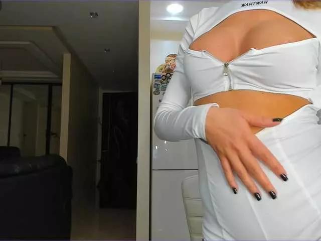 SEXPARAA on BongaCams 