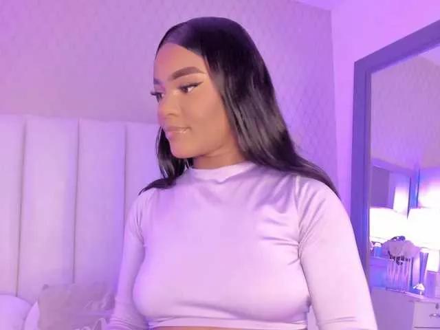 SophiaSmiiths on BongaCams 