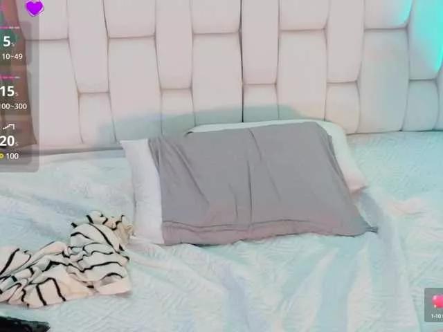 stuckstepsiss on BongaCams 