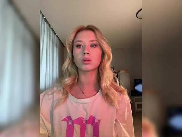 Sunlovv on BongaCams 