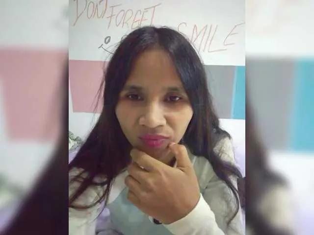 TitiAnnah on BongaCams 