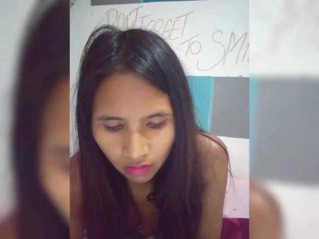 TitiAnnah on BongaCams 