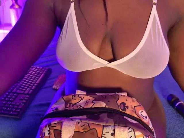 VICKYWALLES on BongaCams 