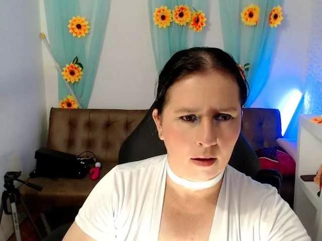 victoria-jones on BongaCams 