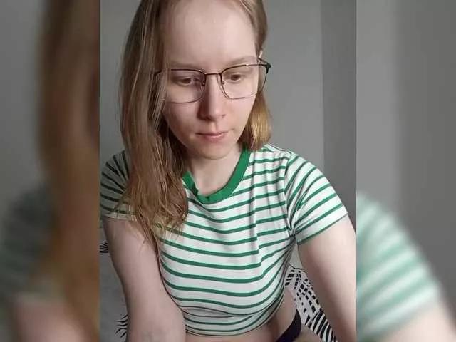 Yumi-Yumi on BongaCams 