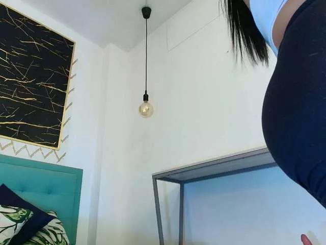 zhamira21 on BongaCams 