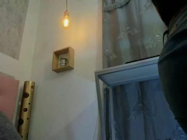 zhamira21 on BongaCams 
