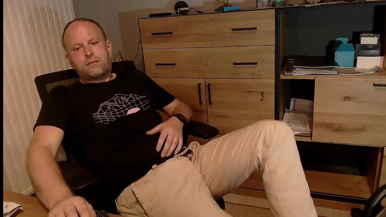 34yochemcock on Cam4 