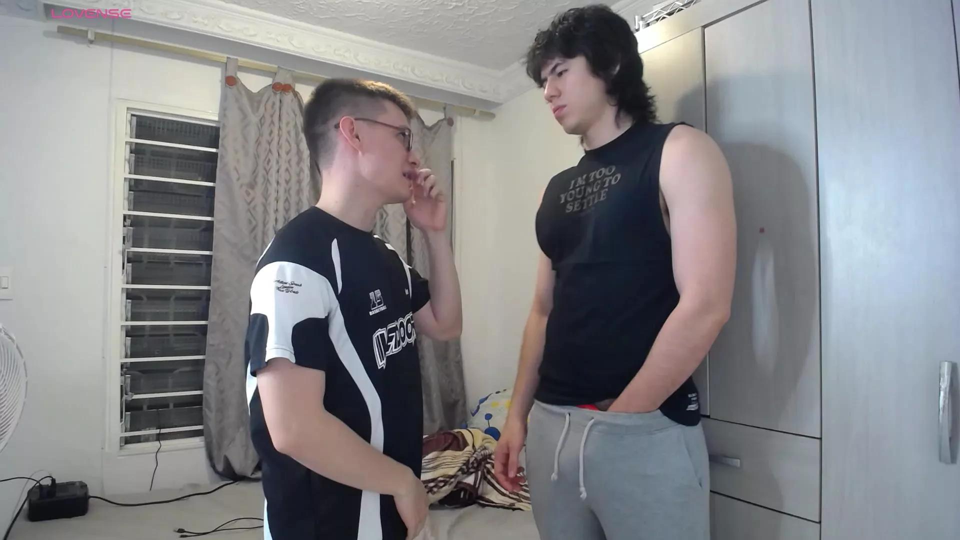 _the_neighbors on Cam4 