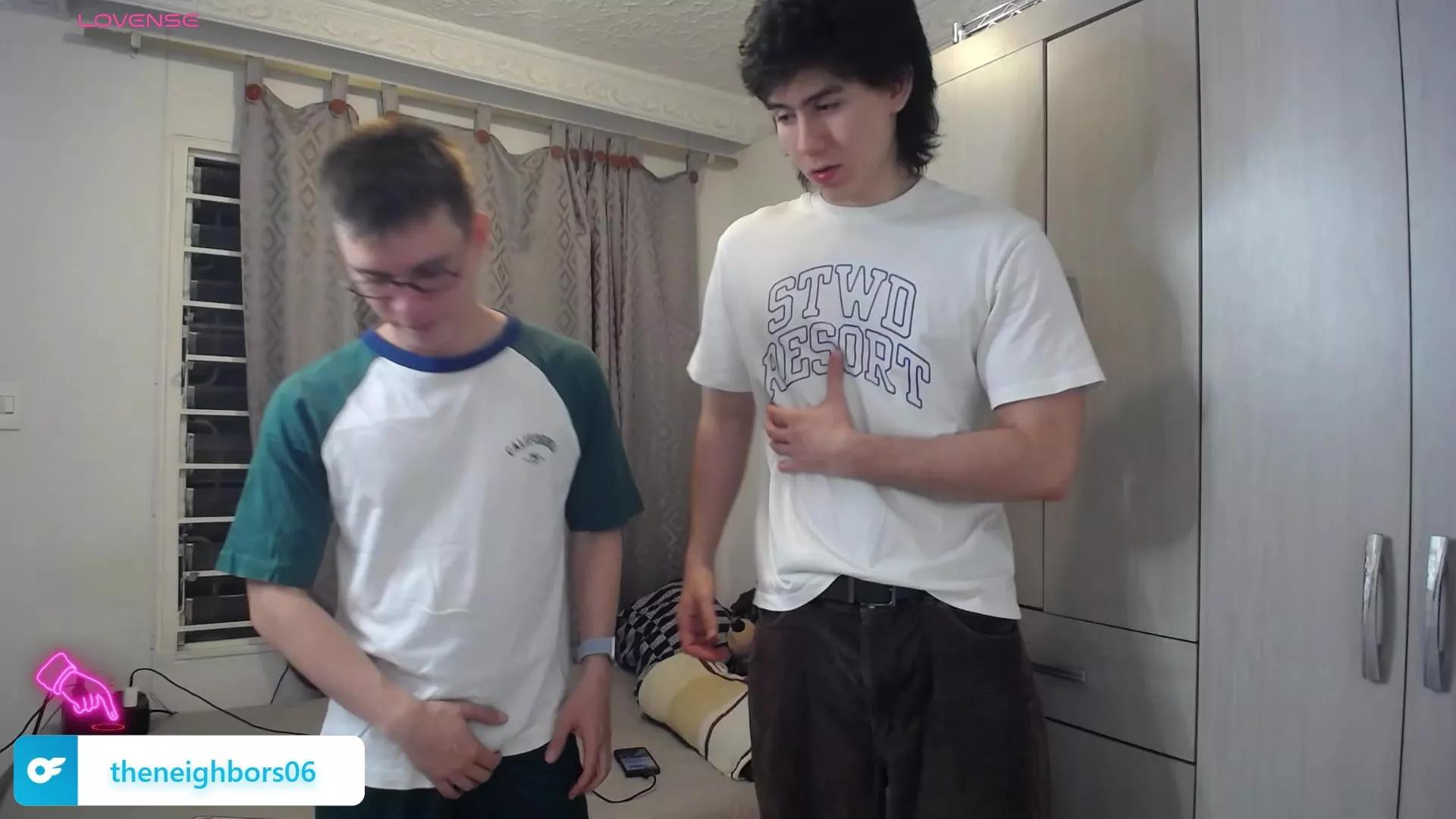 _the_neighbors on Cam4 