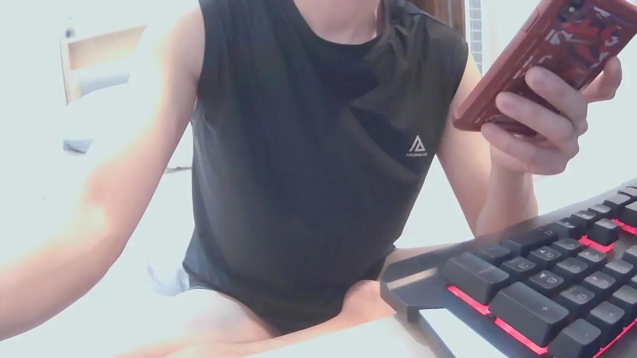 a33105432 on Cam4 