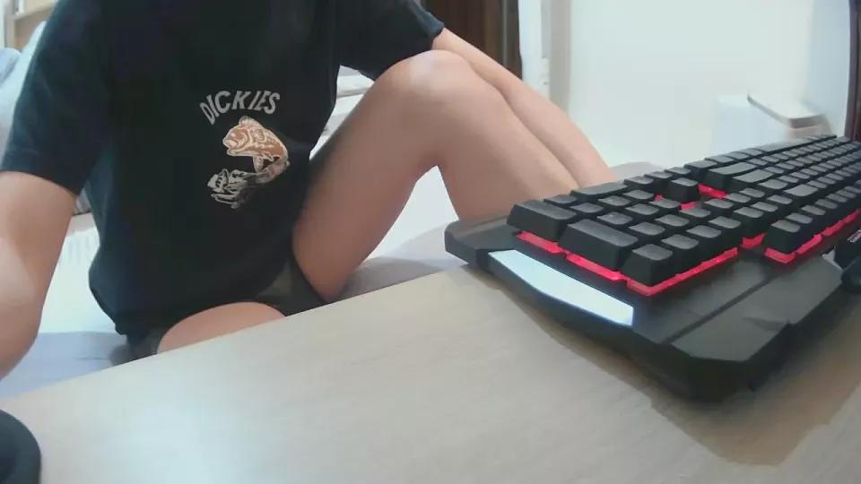 a33105432 on Cam4 