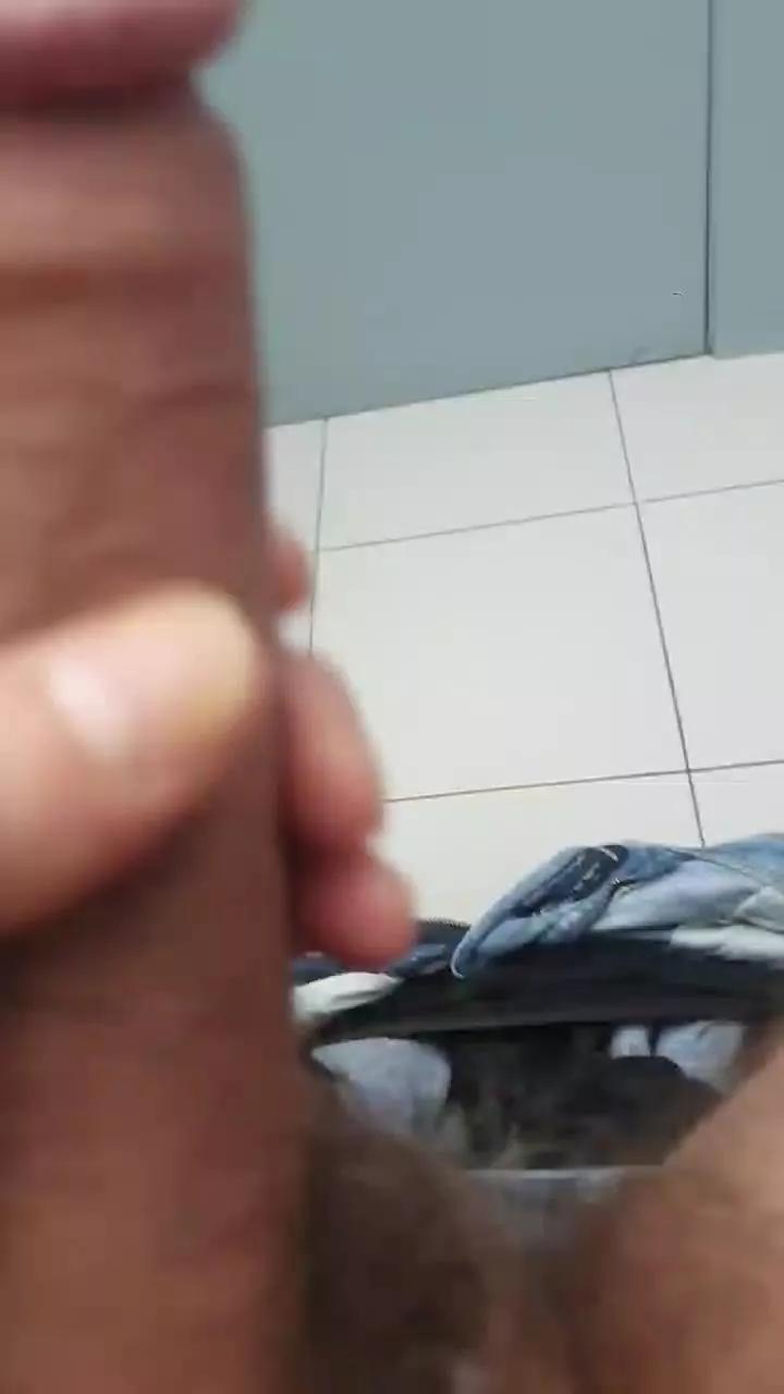 aia_191 on Cam4 