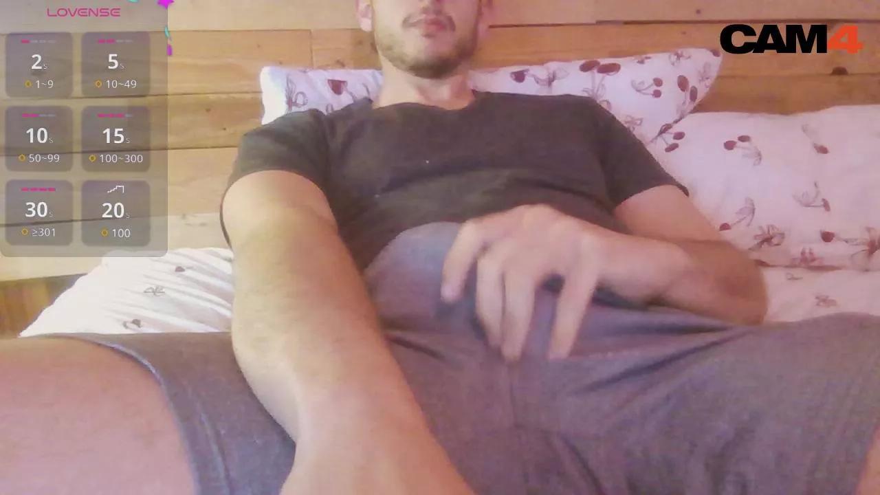 Akraga_cam on Cam4 