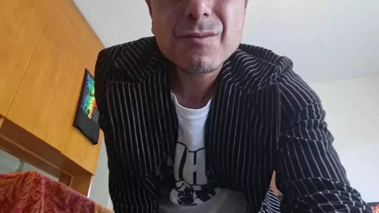 Akunapatata81 on Cam4 
