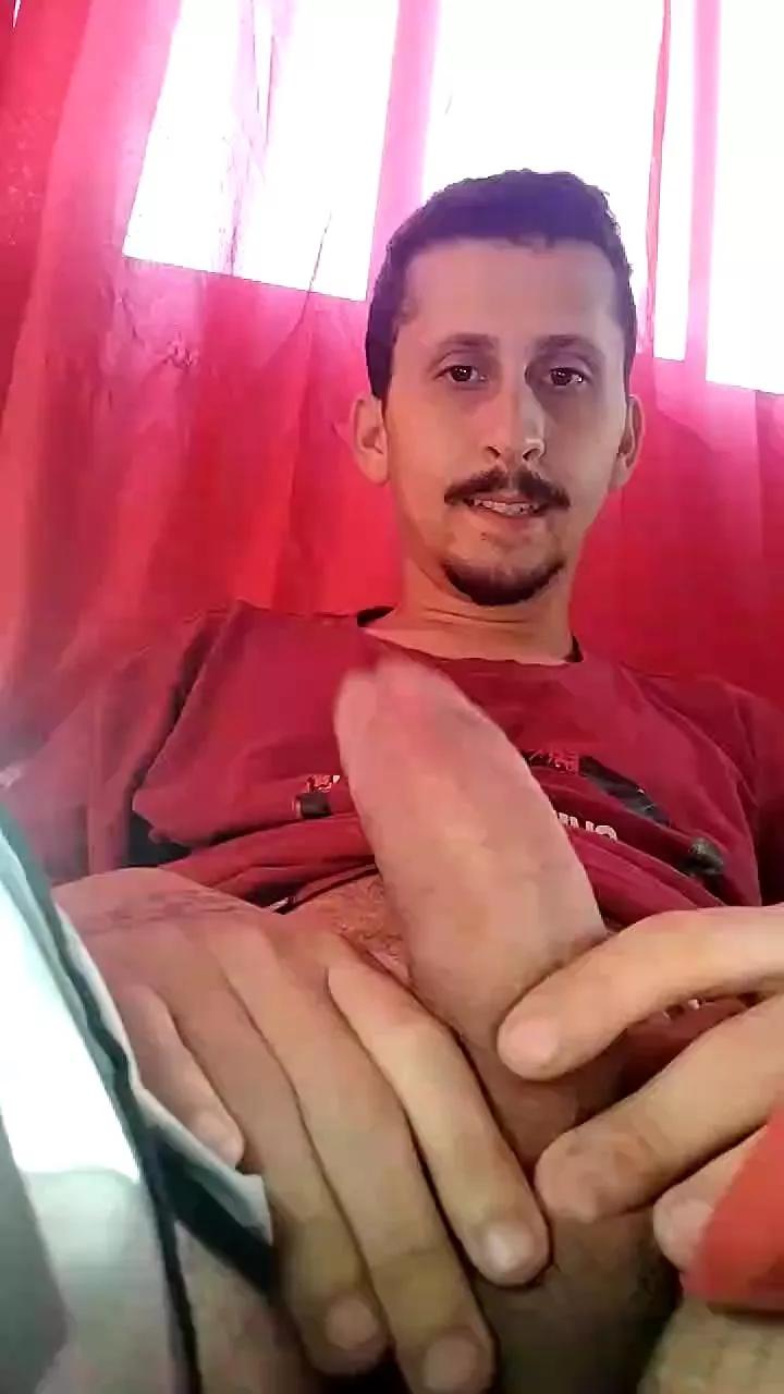 Alemaoroludo2 on Cam4 