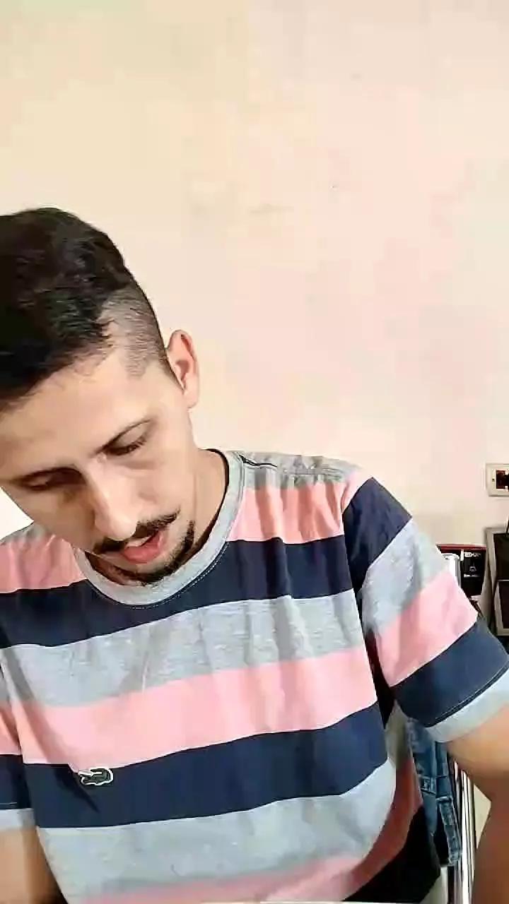 Alemaoroludo2 on Cam4 