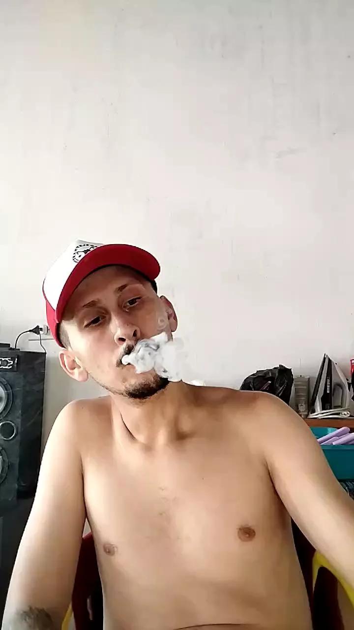 Alemaoroludo2 on Cam4 