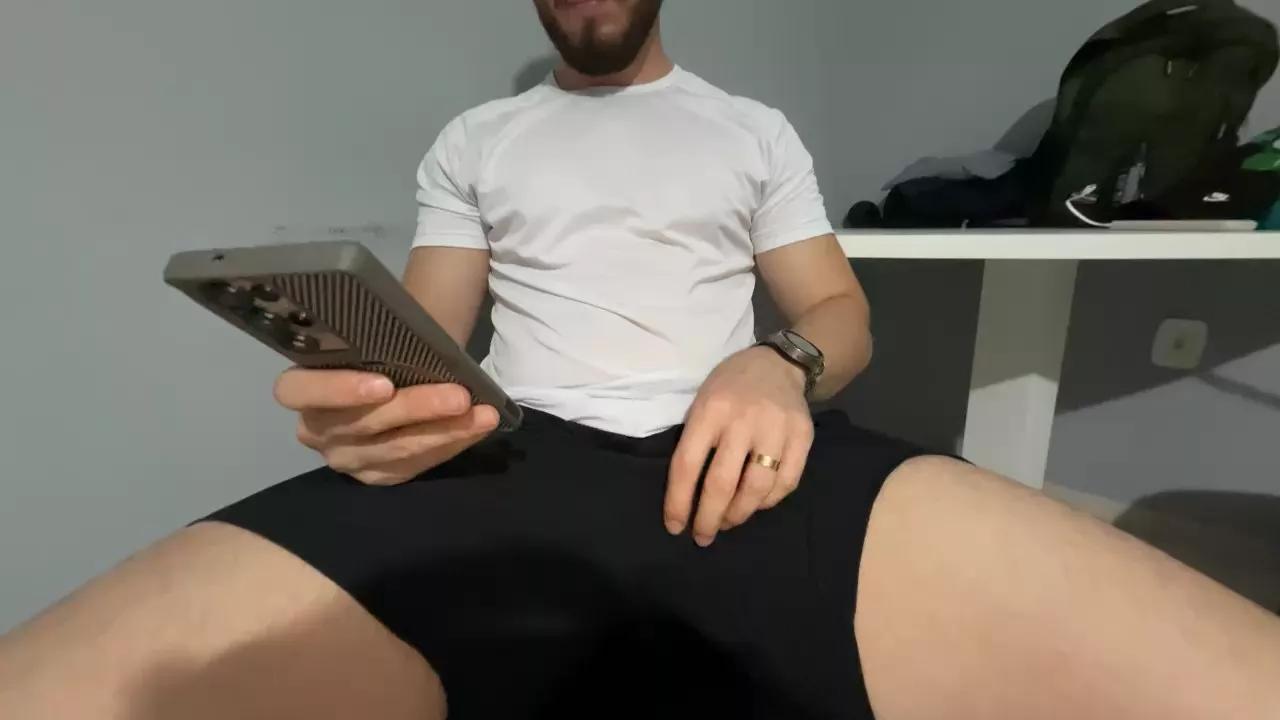 alerrandroo1 on Cam4 