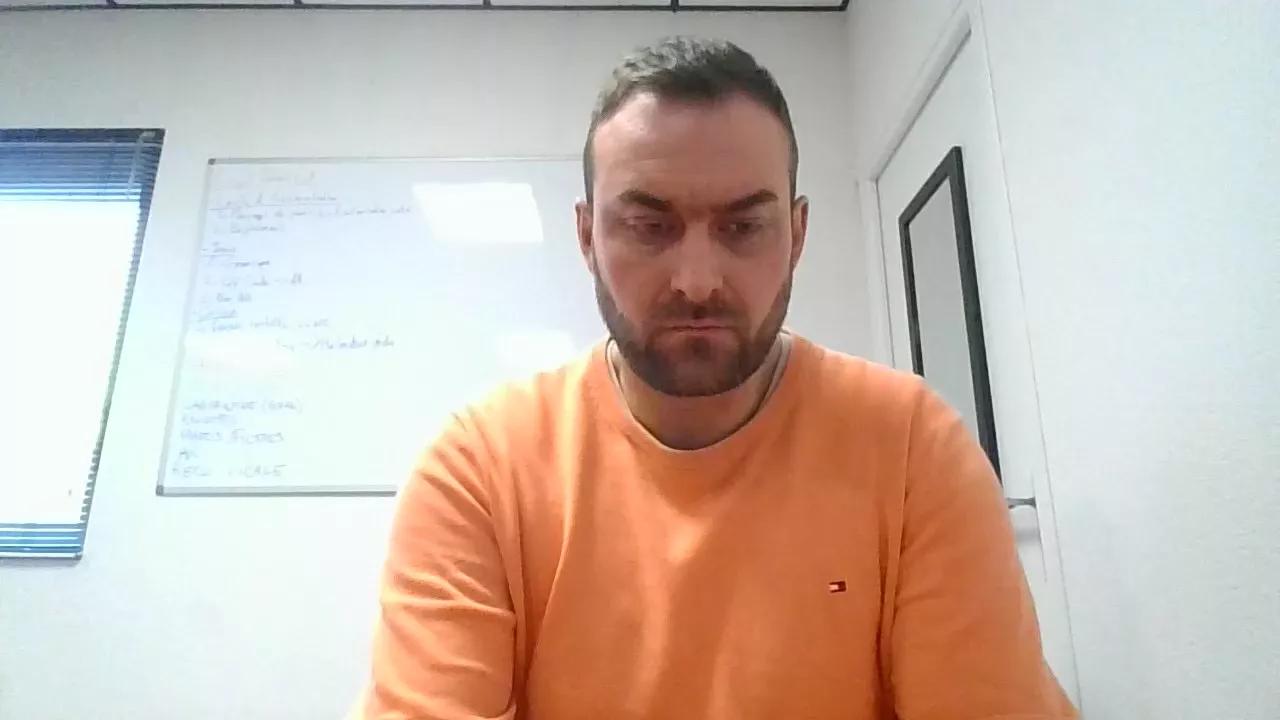 amant35_x on Cam4 