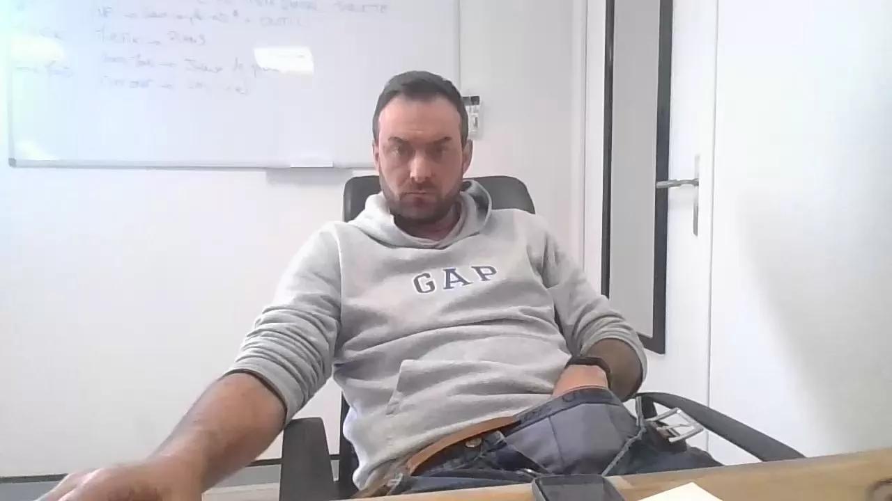 amant35_x on Cam4 