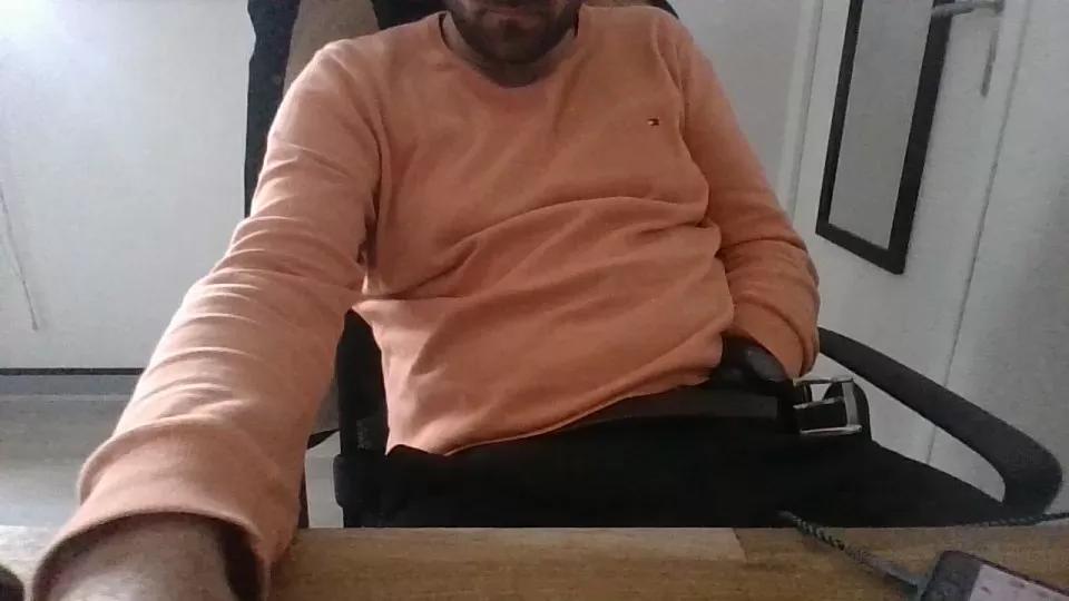 amant35_x on Cam4 
