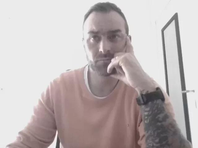 amant35_x on Cam4 