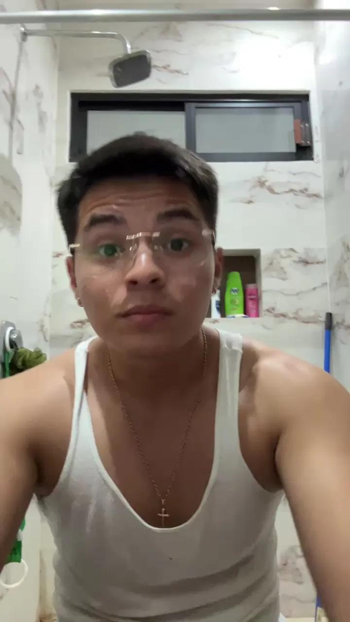 AOGE1 on Cam4 