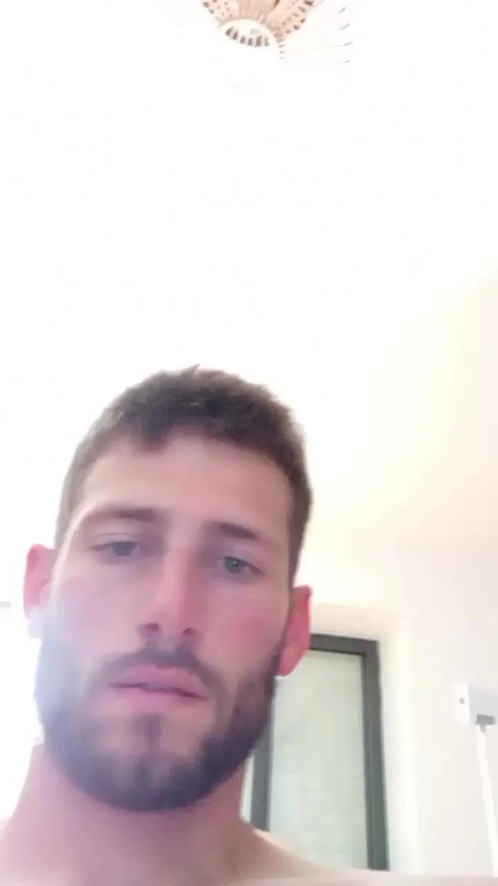 Benitoushow on Cam4 