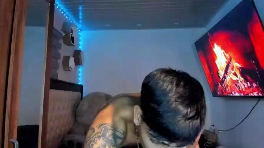 biglatinhard777 on Cam4 