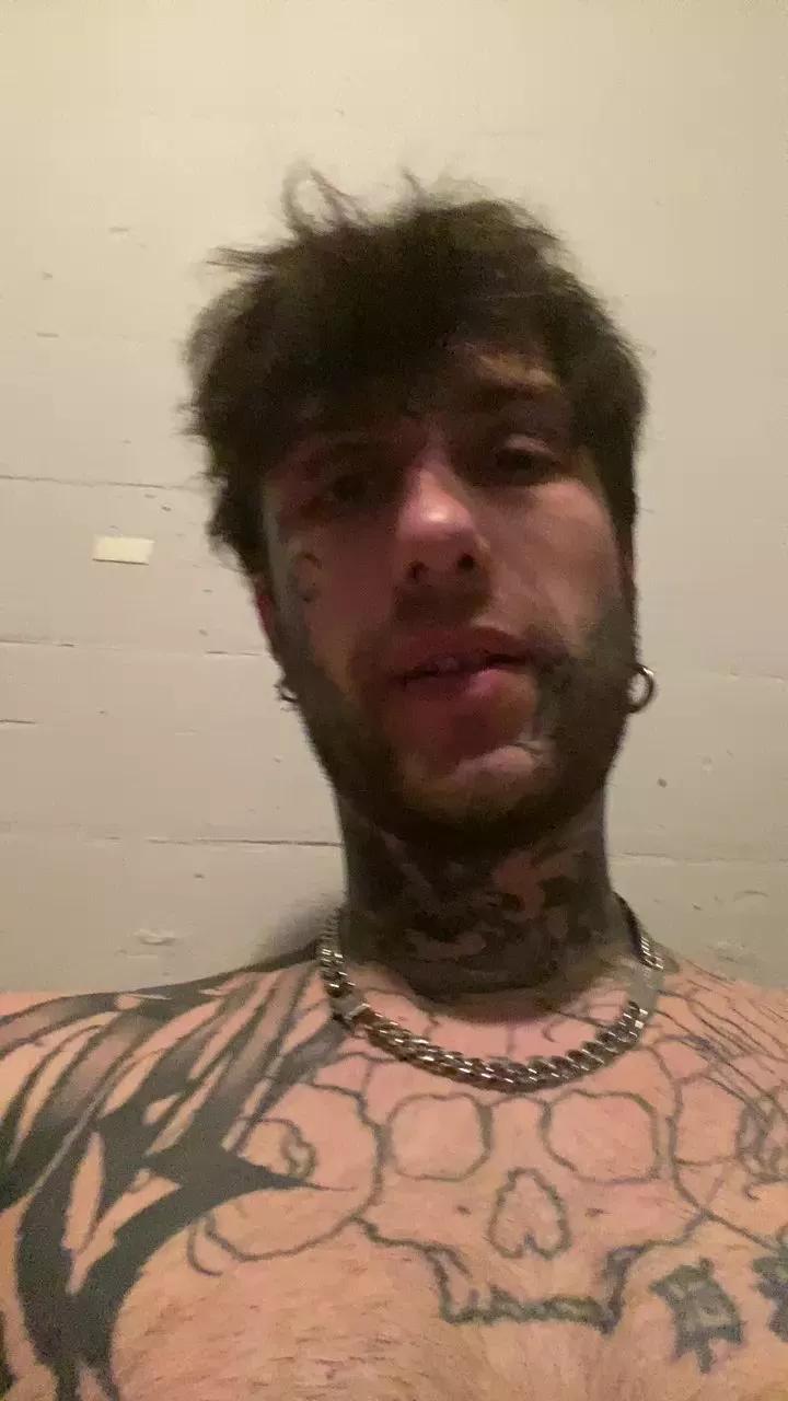 BigProfit95 on Cam4 