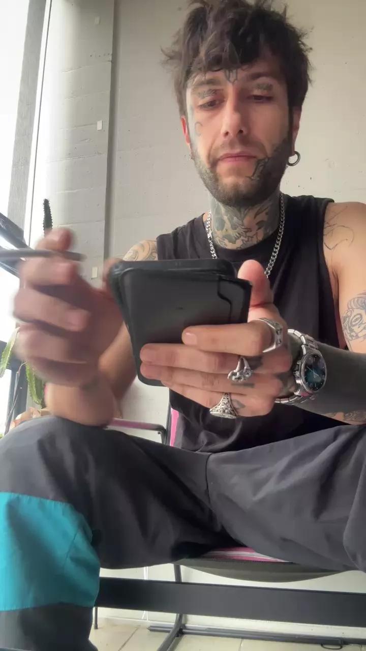 BigProfit95 on Cam4 